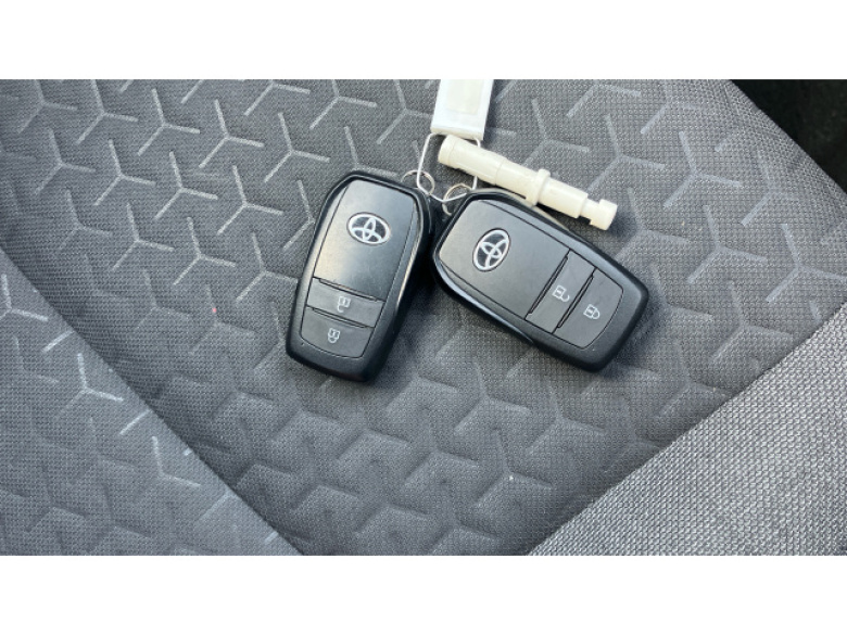 Toyota Yaris Cross 1.5 Hybrid Design 5dr CVT Hybrid Estate